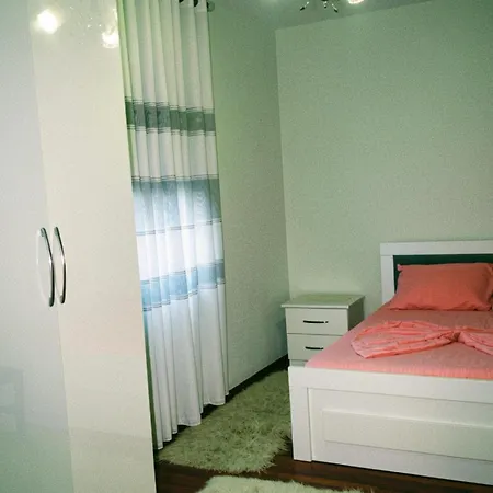 Home Lin *